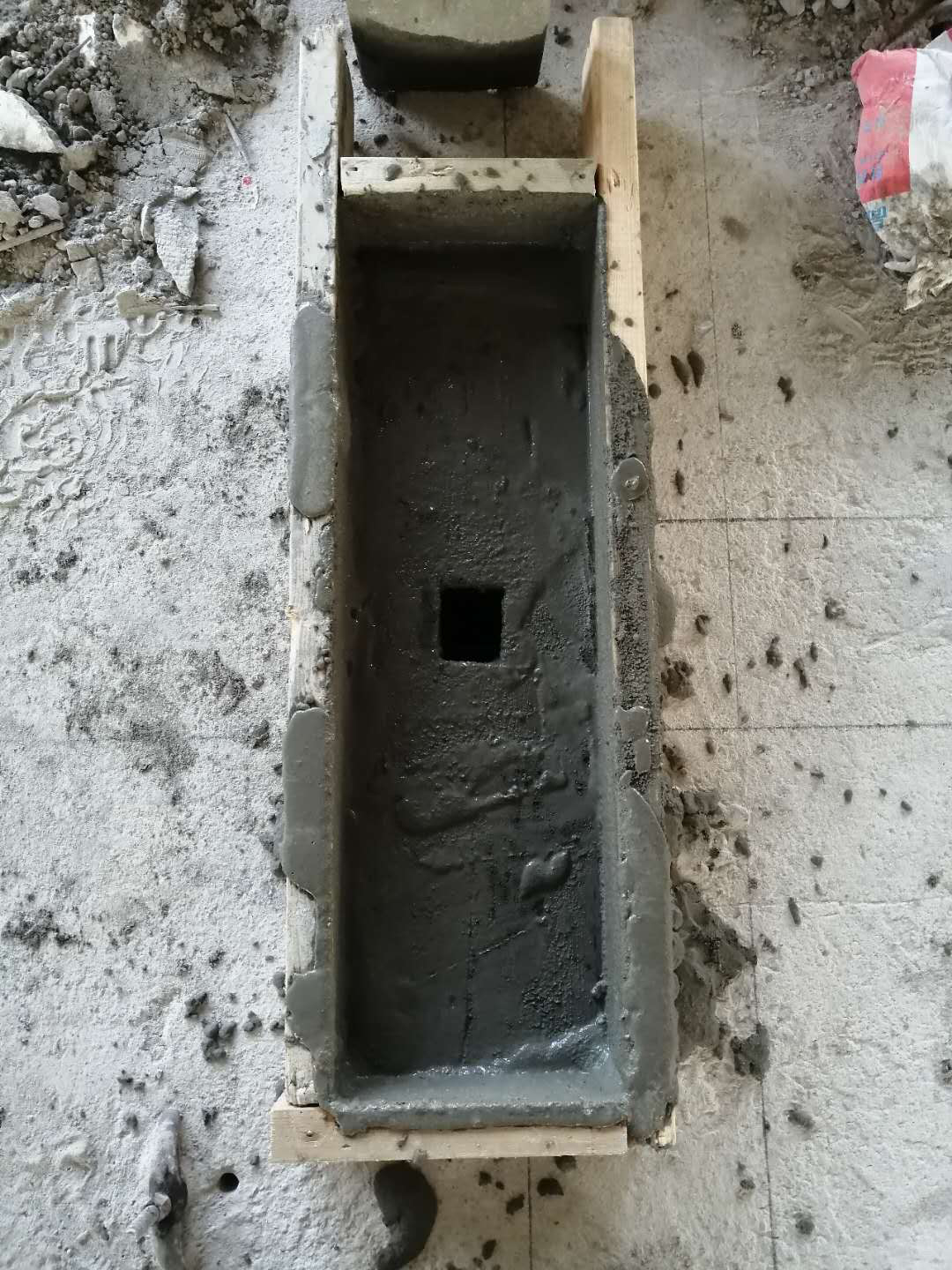 水泥路面起皮怎么办？？？？？可以一次性治理到位吗？？？？？